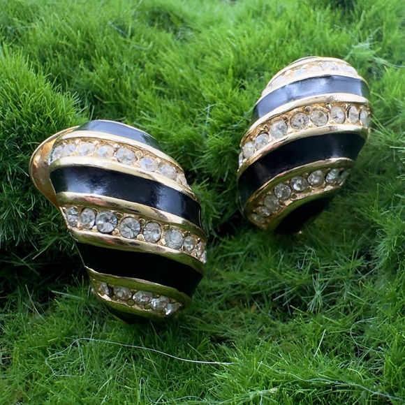 Christian Dior Gold Tone Half Hoop Clip-On Earrings Black Enamel Clear Stones - Picture 6 of 13